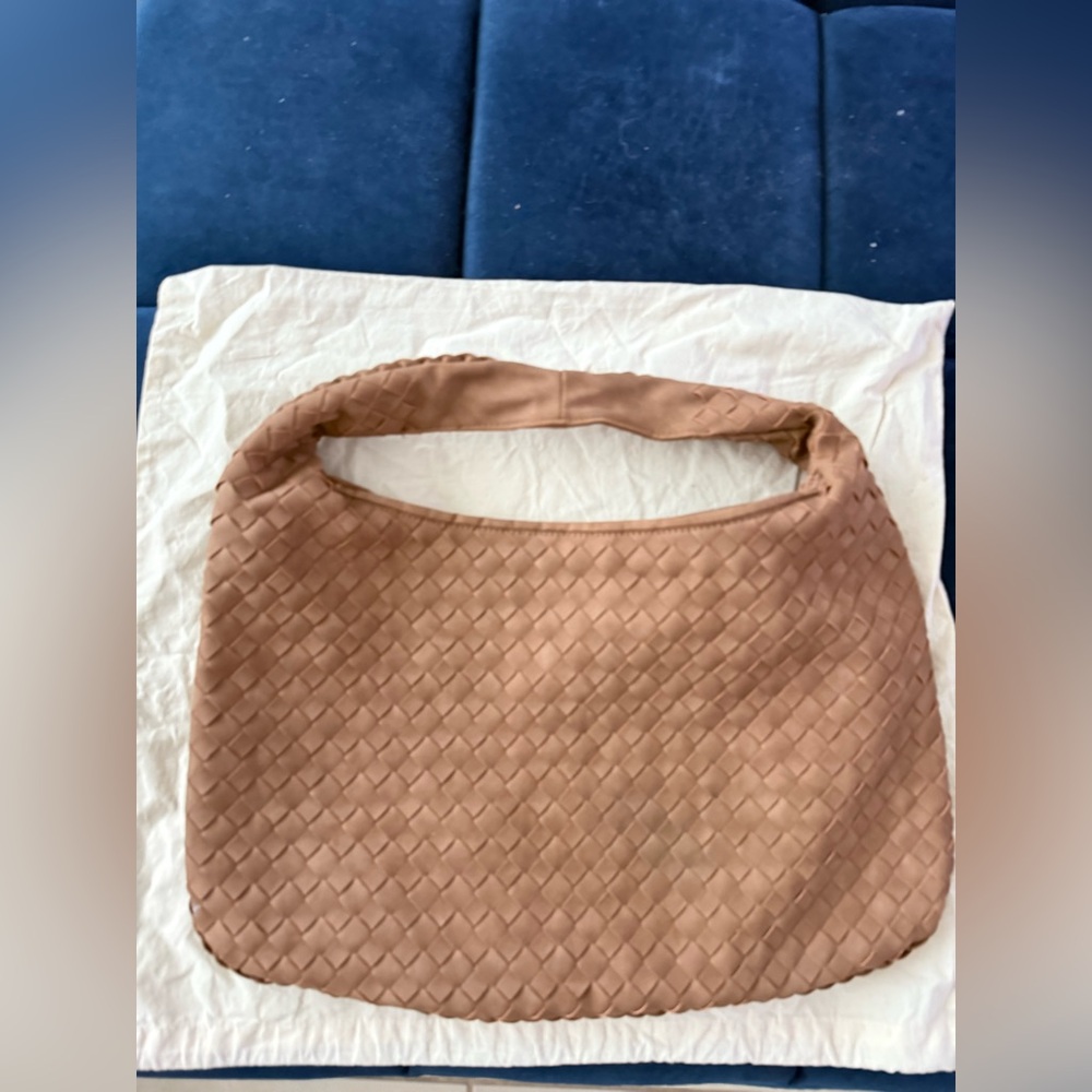 Elegant Tan Woven Hobo Bag